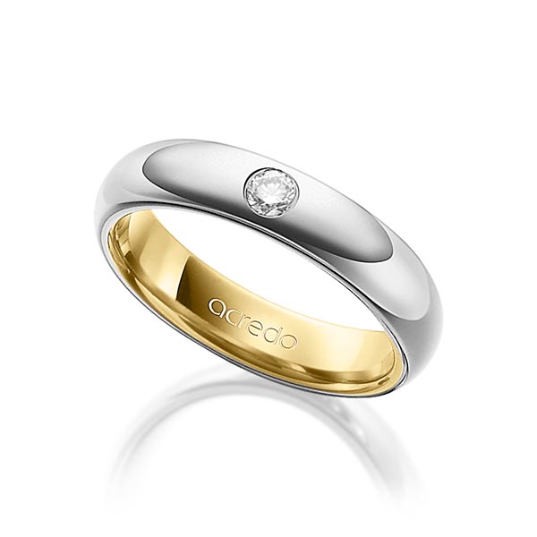 Bicolor trouwring in buiten grijsgoud 14 kt. , binnen geelgoud 14 kt. met in totaal 0,1 ct. Briljant tw/si van acredo