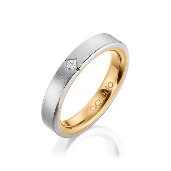 Bicolor trouwring in buiten grijsgoud 14 kt. , binnen roségoud 14 kt. met in totaal 0,05 ct. Princess-Diamant tw/si van acredo - A-1479-3 Bicolor trouwring in buiten grijsgoud 14 kt. , binnen roségoud 14 kt. met in totaal 0,05 ct. Princess-Diamant tw/si van acredo - A-1479-3