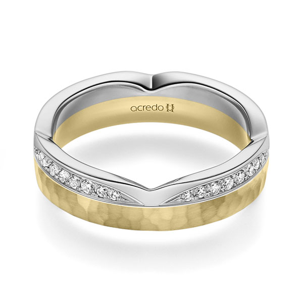 Bicolor trouwring in grijsgoud 14 kt. geelgoud 14 kt. , hamerslag met in totaal 0,128 ct. Briljant tw/si van acredo