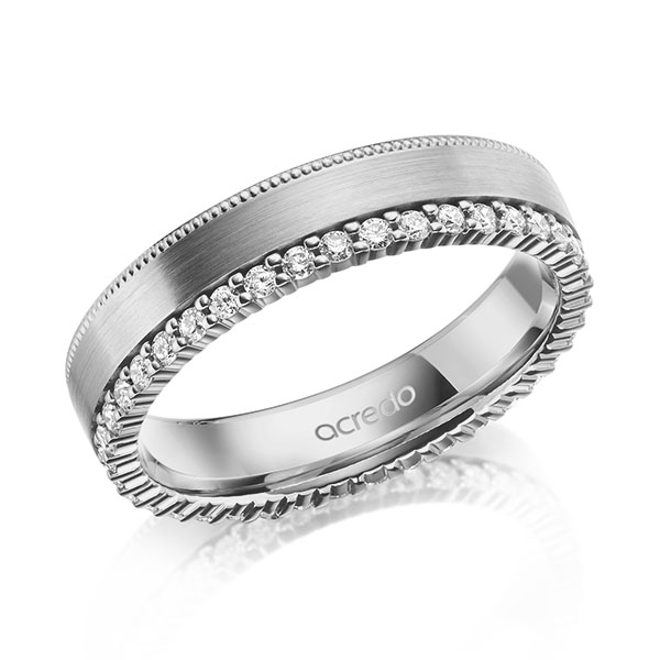 Klassieke Memoire-trouwring in grijsgoud 14 kt. volledig gezet met in totaal 0,38 ct. tw/si van acredo