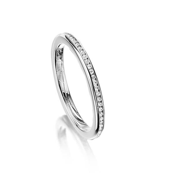 klassieke Memoire-trouwring in witgoud 14 kt. volledig gezet met in totaal 0,295 ct. Briljant tw/si van acredo