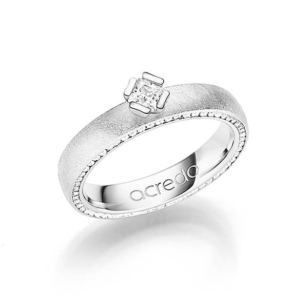klassieke Memoire-trouwring in witgoud 14 kt. volledig gezet met in totaal 0,47 ct. Briljant & Princess-Diamant tw/si van acredo