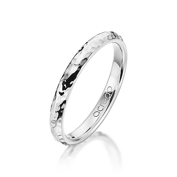 klassieke trouwring in grijsgoud 18 kt. hamerslag van acredo - A-1274-5 klassieke trouwring in grijsgoud 18 kt. hamerslag van acredo - A-1274-5
