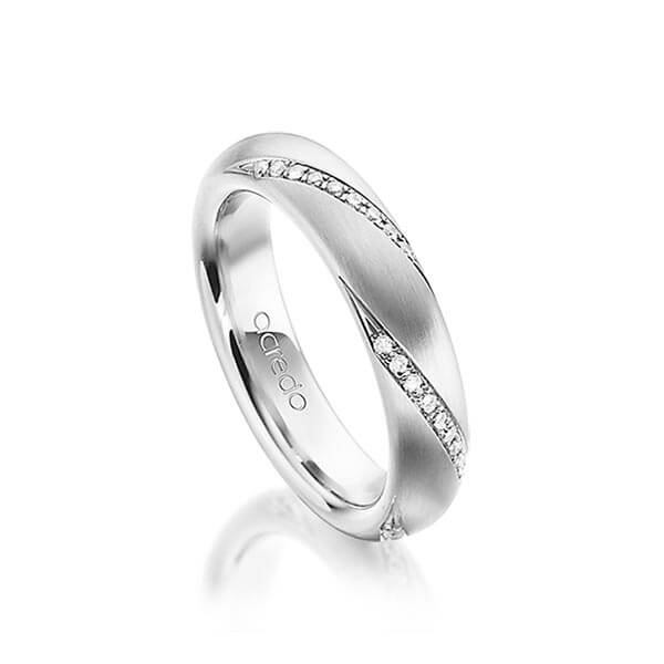 klassieke trouwring in platina 950 met in totaal 0,225 ct. Briljant tw/si van acredo