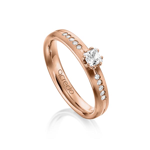 Klassieke trouwring in roodgoud 14 kt. met in totaal 0,33 ct. Princess-Diamant & Briljant tw/si van acredo - A-1280-5 Klassieke trouwring in roodgoud 14 kt. met in totaal 0,33 ct. Princess-Diamant & Briljant tw/si van acredo - A-1280-5