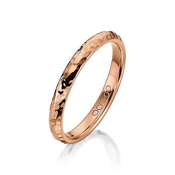 klassieke trouwring in roodgoud 18 kt. hamerslag van acredo