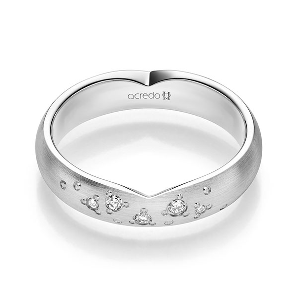 Klassieke trouwring in witgoud 14 kt. met in totaal 0,063 ct. Briljant tw/si van acredo