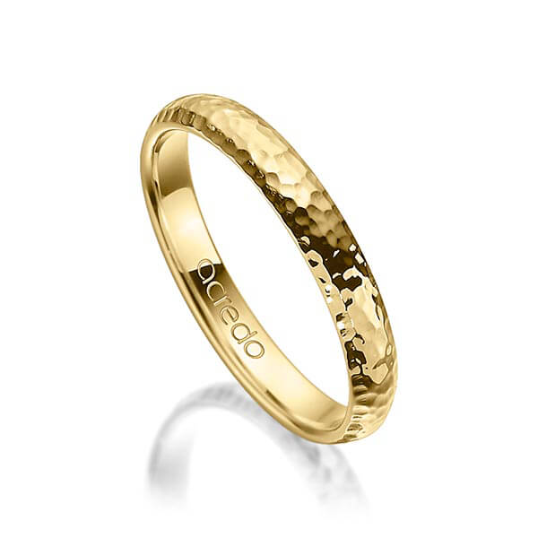 klassischer Trauring/Ehering in Gelbgold 585 gehämmert Struktur von acredo