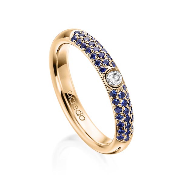 klassischer Trauring/Ehering in Roségold 585 mit zus. 0,416 ct. Brillant Saphir Blau (A 10) tw, si von acredo