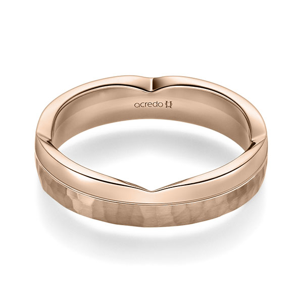 klassischer Trauring/Ehering in Rotgold 585 , gehämmert Struktur von acredo