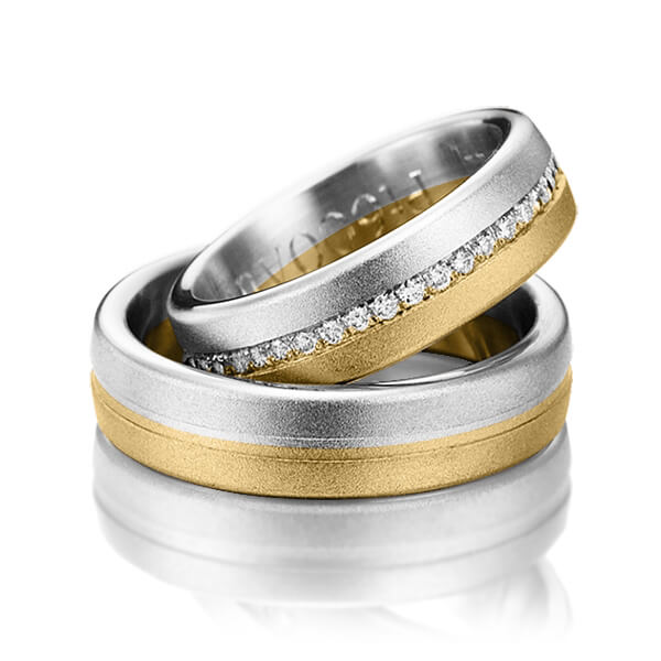 Paar bicolor Memoire-Trauringe/Eheringe in Weißgold 585 Gelbgold 585 halbausgefasst mit zus. 0,22 ct. Brillant tw, si von Steinberg - Q-1214-15 Paar bicolor Memoire-Trauringe/Eheringe in Weißgold 585 Gelbgold 585 halbausgefasst mit zus. 0,22 ct. Brillant tw, si von Steinberg - Q-1214-15