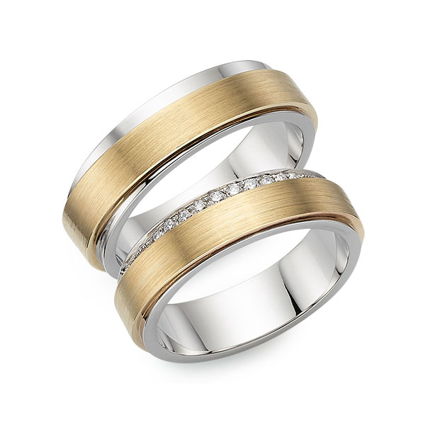 Paar bicolor Trauringe/Eheringe in außen Gelbgold 585 , innen Graugold 585 mit zus. 0,116 ct. Brillant tw, si von 123GOLD - Y-1506-1 Paar bicolor Trauringe/Eheringe in außen Gelbgold 585 , innen Graugold 585 mit zus. 0,116 ct. Brillant tw, si von 123GOLD - Y-1506-1