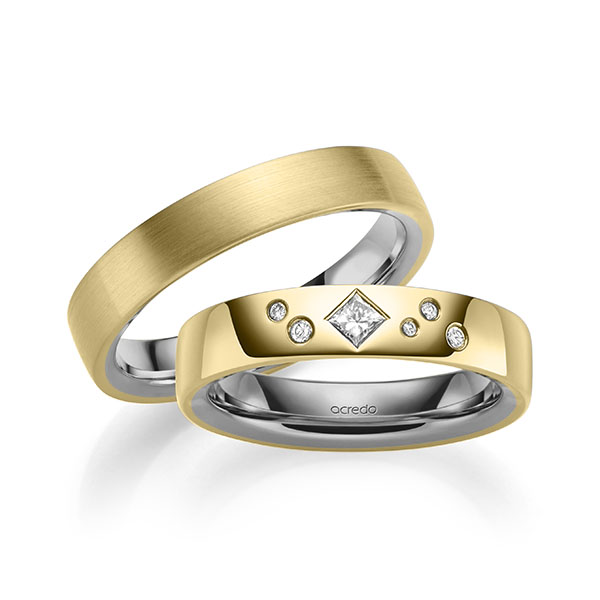 Paar bicolor Trauringe/Eheringe in aussen Gelbgold 916 , innen Platin 950 mit zus. 0,146 ct. Brillant & Prinzess-Diamant tw, si von acredo - A-2133-2 Paar bicolor Trauringe/Eheringe in aussen Gelbgold 916 , innen Platin 950 mit zus. 0,146 ct. Brillant & Prinzess-Diamant tw, si von acredo - A-2133-2