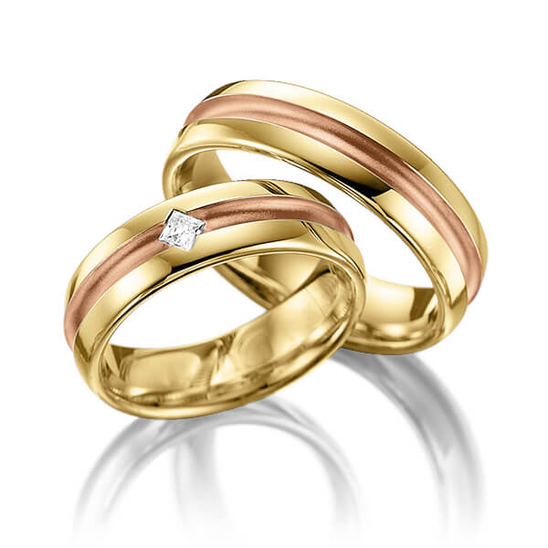 Paar bicolor Trauringe/Eheringe in Gelbgold 585 Rotgold 585 mit zus. 0,08 ct. Prinzess-Diamant tw, vs von 123GOLD