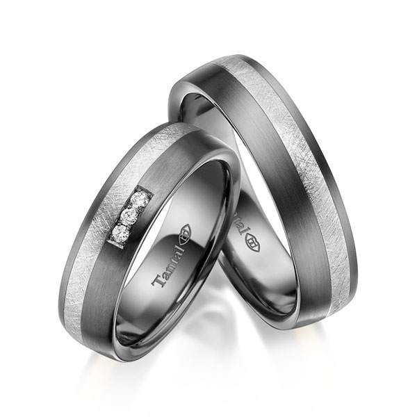 Paar bicolor Trauringe/Eheringe in Innen Tantal 900 , außen Tantal 900 Silber 925 mit zus. 0,06 ct. Brillant tw, si - UQ-1061-4 Paar bicolor Trauringe/Eheringe in Innen Tantal 900 , außen Tantal 900 Silber 925 mit zus. 0,06 ct. Brillant tw, si - UQ-1061-4