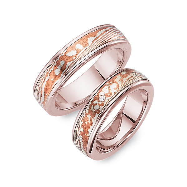Paar bicolor Trauringe/Eheringe in Rotgold 585 Mokume Gane Silber 925 Kupfer mit zus. 0,06 ct. Brillant tw, si - UQ-1134-4 Paar bicolor Trauringe/Eheringe in Rotgold 585 Mokume Gane Silber 925 Kupfer mit zus. 0,06 ct. Brillant tw, si - UQ-1134-4