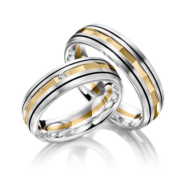 Paar bicolor Trauringe/Eheringe in Weissgold 375 Gelbgold 375 mit zus. 0,02 ct. Brillant tw, si von Merii - M-1064-6 Paar bicolor Trauringe/Eheringe in Weissgold 375 Gelbgold 375 mit zus. 0,02 ct. Brillant tw, si von Merii - M-1064-6