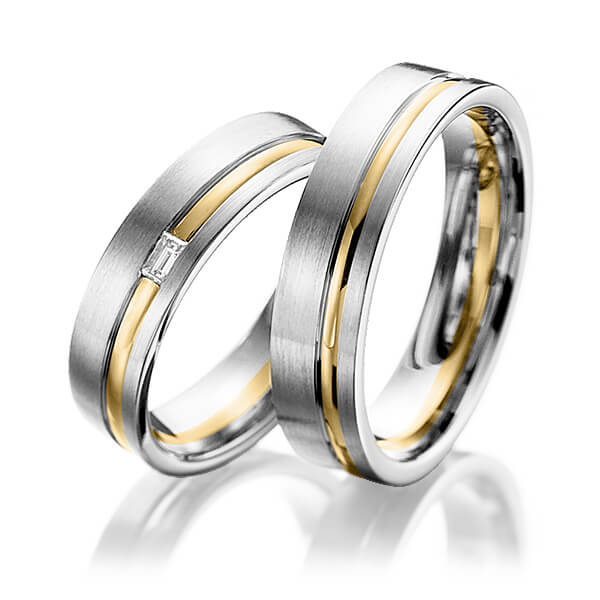 Paar bicolor Trauringe/Eheringe in Weißgold 585 Gelbgold 585 mit zus. 0,06 ct. Baguette-Diamant tw, vs von 123GOLD - Y-1104-14 Paar bicolor Trauringe/Eheringe in Weißgold 585 Gelbgold 585 mit zus. 0,06 ct. Baguette-Diamant tw, vs von 123GOLD - Y-1104-14