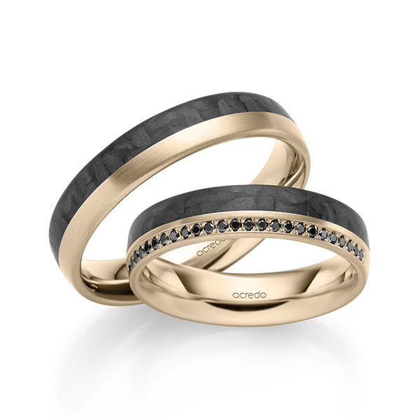 Paar Carbon Memoire-Trauringe/Eheringe in Signature Gold 585 Carbon-Einzug halbausgefasst mit zus. 0,14 ct. Brillant schwarz von acredo