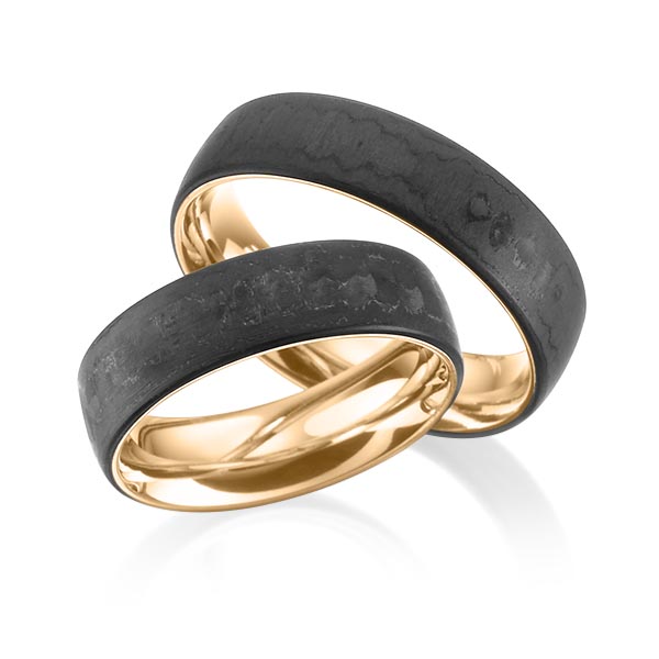 Paar Carbon Trauringe/Eheringe in Roségold 585 mit Carbon-Einzug von 123GOLD