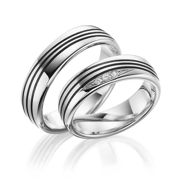 Paar Carbon Trauringe/Eheringe in Weissgold 585 mit zus. 0,035 ct. Brillant tw, si von 123GOLD - Y-1362-5 Paar Carbon Trauringe/Eheringe in Weissgold 585 mit zus. 0,035 ct. Brillant tw, si von 123GOLD - Y-1362-5