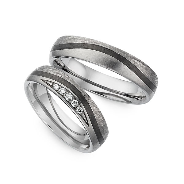 Paar Carbon Trauringe/Eheringe in Weissgold 585 mit zus. 0,07 ct. Brillant tw, si von Merii