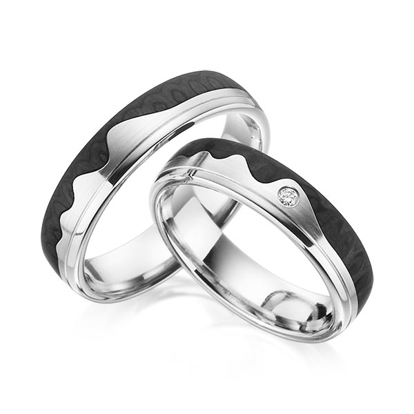Paar Carbon Trauringe/Eheringe in Weißgold 585 Weißgold 585 mit Carbon-Einzug mit zus. 0,02 ct. Brillant tw, si von 123GOLD
