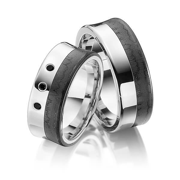 Paar Carbon Trauringe/Eheringe in Weißgold 585 Weißgold 585 mit Carbon-Einzug mit zus. 0,03 ct. Brillant schwarz von 123GOLD