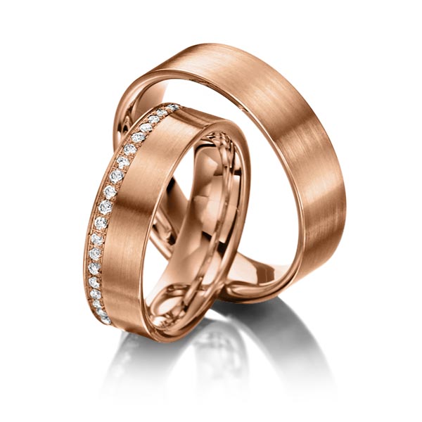 Paar klassische Memoire-Trauringe/Eheringe in außen Rotgold 585 , innen Rotgold 585 halbausgefasst mit zus. 0,22 ct. Brillant tw, si von Steinberg - Q-1257-10 Paar klassische Memoire-Trauringe/Eheringe in außen Rotgold 585 , innen Rotgold 585 halbausgefasst mit zus. 0,22 ct. Brillant tw, si von Steinberg - Q-1257-10