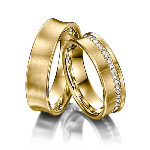 Paar klassische Memoire-Trauringe/Eheringe in Gelbgold 375 halbausgefasst mit zus. 0,21 ct. Brillant tw, si - NP-1041-2