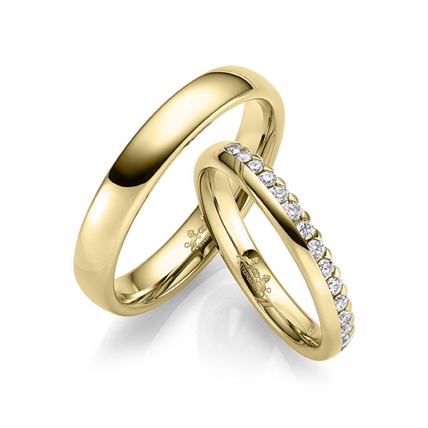 Paar klassische Memoire-Trauringe/Eheringe in Gelbgold 585 halbausgefasst mit zus. 0,34 ct. Brillant tw, si von Steinberg - Q-1698-2 Paar klassische Memoire-Trauringe/Eheringe in Gelbgold 585 halbausgefasst mit zus. 0,34 ct. Brillant tw, si von Steinberg - Q-1698-2