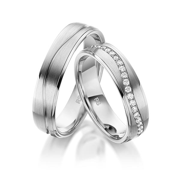 Paar klassische Memoire-Trauringe/Eheringe in Platin-Palladium 600 halbausgefasst mit zus. 0,21 ct. Brillant tw, si von acredo - S-1188-4 Paar klassische Memoire-Trauringe/Eheringe in Platin-Palladium 600 halbausgefasst mit zus. 0,21 ct. Brillant tw, si von acredo - S-1188-4