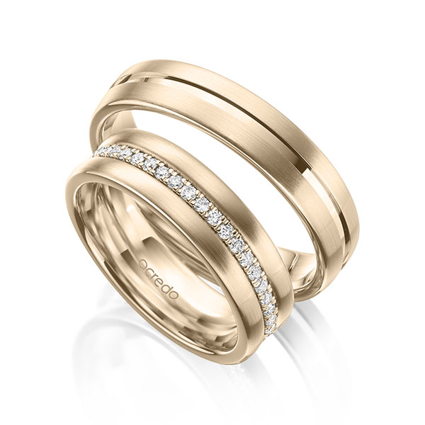 Paar klassische Memoire-Trauringe/Eheringe in Signature Gold 585 vollausgefasst mit zus. 0,38 ct. tw, si von acredo - A-2102-11 Paar klassische Memoire-Trauringe/Eheringe in Signature Gold 585 vollausgefasst mit zus. 0,38 ct. tw, si von acredo - A-2102-11