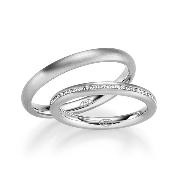 Paar klassische Memoire-Trauringe/Eheringe in Weißgold 585 halbausgefasst mit zus. 0,22 ct. Brillant tw, si - NP-1218-2 Paar klassische Memoire-Trauringe/Eheringe in Weißgold 585 halbausgefasst mit zus. 0,22 ct. Brillant tw, si - NP-1218-2