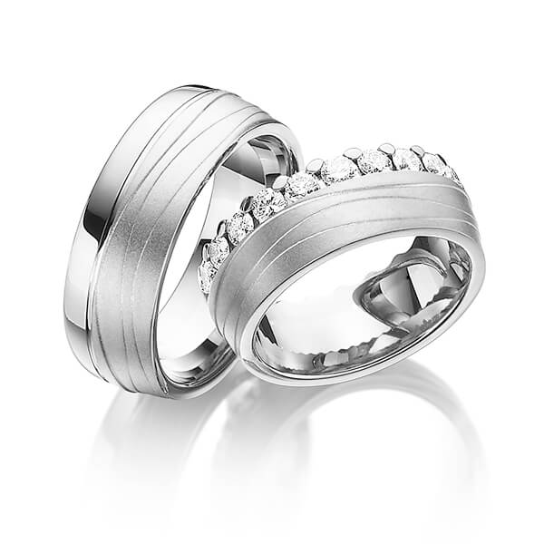 Paar klassische Memoire-Trauringe/Eheringe in Weissgold 585 vollausgefasst mit zus. 1,84 ct. Brillant tw, si von Steinberg