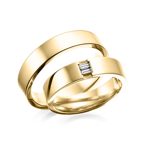 Paar klassische Trauringe/Eheringe in außen Gelbgold 585 , innen Gelbgold 585 mit zus. 0,1 ct. Baguette-Diamant tw, vs von acredo - A-6016-8 Paar klassische Trauringe/Eheringe in außen Gelbgold 585 , innen Gelbgold 585 mit zus. 0,1 ct. Baguette-Diamant tw, vs von acredo - A-6016-8