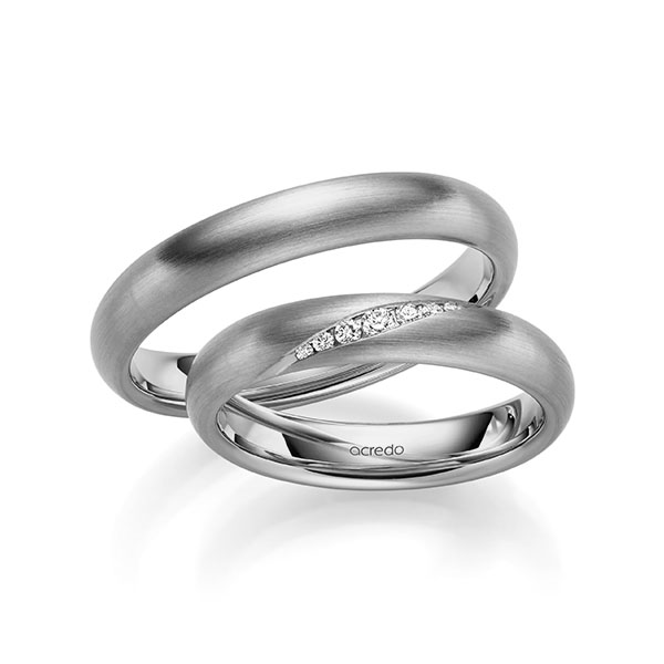 Paar klassische Trauringe/Eheringe in außen Graugold 585 , innen Graugold 585 mit zus. 0,081 ct. Brillant tw, si von acredo - A-1953-4