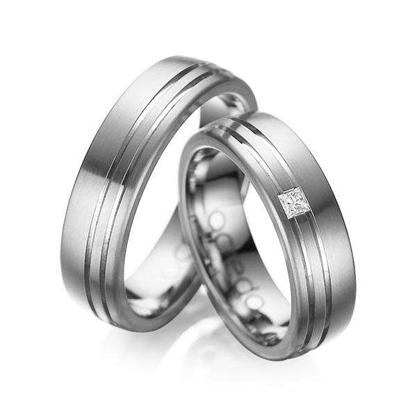 Paar klassische Trauringe/Eheringe in aussen Palladium 500 , innen Palladium 500 mit zus. 0,05 ct. Prinzess-Diamant tw, si von acredo - A-1040-5 Paar klassische Trauringe/Eheringe in aussen Palladium 500 , innen Palladium 500 mit zus. 0,05 ct. Prinzess-Diamant tw, si von acredo - A-1040-5