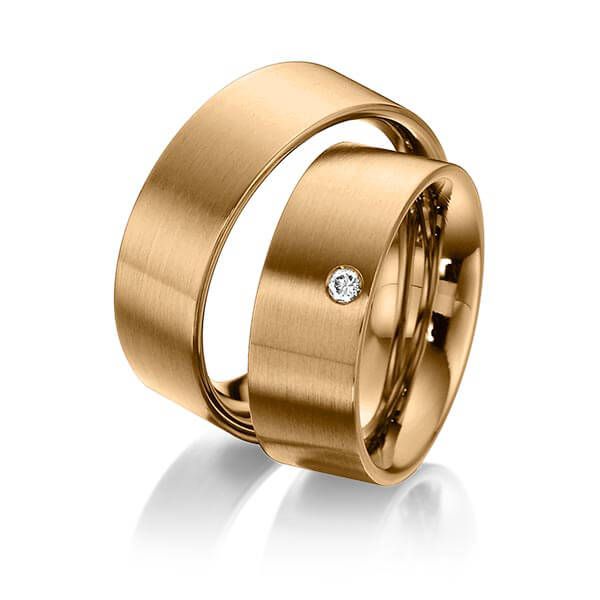 Paar klassische Trauringe/Eheringe in außen Roségold 585 , innen Roségold 585 mit zus. 0,05 ct. Brillant tw, si von 123GOLD