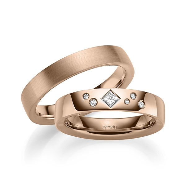 Paar klassische Trauringe/Eheringe in außen Rotgold 585 , innen Rotgold 585 mit zus. 0,146 ct. Brillant & Prinzess-Diamant tw, si von acredo - A-2133-7 Paar klassische Trauringe/Eheringe in außen Rotgold 585 , innen Rotgold 585 mit zus. 0,146 ct. Brillant & Prinzess-Diamant tw, si von acredo - A-2133-7