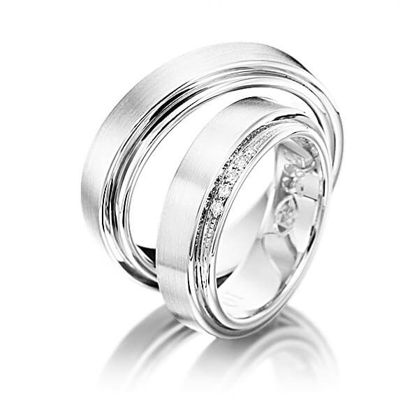 Paar klassische Trauringe/Eheringe in außen Weißgold 585 , innen Weißgold 585 mit zus. 0,04 ct. Brillant tw, si von 123GOLD - P-1064-8 Paar klassische Trauringe/Eheringe in außen Weißgold 585 , innen Weißgold 585 mit zus. 0,04 ct. Brillant tw, si von 123GOLD - P-1064-8