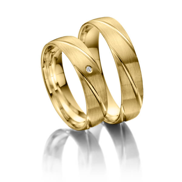 Paar klassische Trauringe/Eheringe in Gelbgold 375 mit zus. 0,02 ct. Brillant tw, si - NP-1168-2 Paar klassische Trauringe/Eheringe in Gelbgold 375 mit zus. 0,02 ct. Brillant tw, si - NP-1168-2