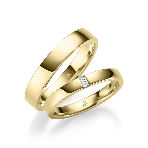 Paar klassische Trauringe/Eheringe in Gelbgold 375 mit zus. 0,05 ct. Baguette-Diamant tw, vs von Merii - M-1326-1 Paar klassische Trauringe/Eheringe in Gelbgold 375 mit zus. 0,05 ct. Baguette-Diamant tw, vs von Merii - M-1326-1
