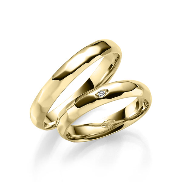 Paar klassische Trauringe/Eheringe in Gelbgold 585 mit zus. 0,015 ct. Brillant tw, si - UQ-1124-1