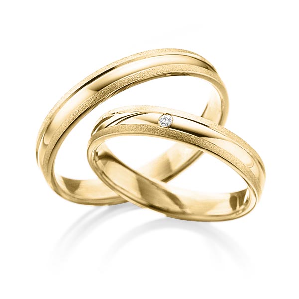 Paar klassische Trauringe/Eheringe in Gelbgold 585 mit zus. 0,015 ct. Brillant tw, si von Steinberg
