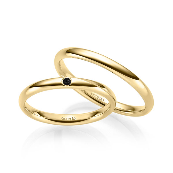 Paar klassische Trauringe/Eheringe in Gelbgold 585 mit zus. 0,02 ct. Brillant schwarz von acredo