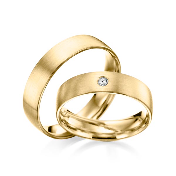 Paar klassische Trauringe/Eheringe in Gelbgold 585 mit zus. 0,02 ct. Brillant tw, si von Steinberg