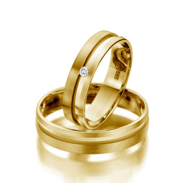 Paar klassische Trauringe/Eheringe in Gelbgold 585 mit zus. 0,03 ct. Brillant tw, si - NP-1186-3