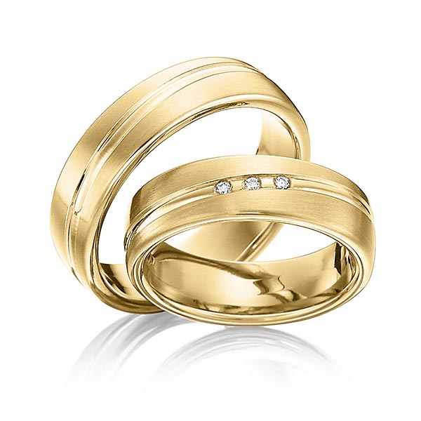 Paar klassische Trauringe/Eheringe in Gelbgold 585 mit zus. 0,03 ct. Brillant tw, si von 123GOLD