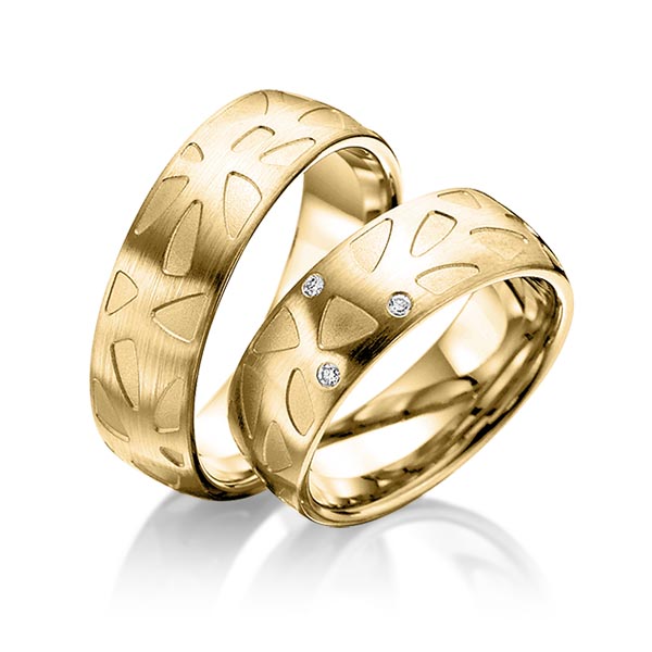 Paar klassische Trauringe/Eheringe in Gelbgold 585 mit zus. 0,03 ct. Brillant tw, si von Steinberg - T-1057-2 Paar klassische Trauringe/Eheringe in Gelbgold 585 mit zus. 0,03 ct. Brillant tw, si von Steinberg - T-1057-2